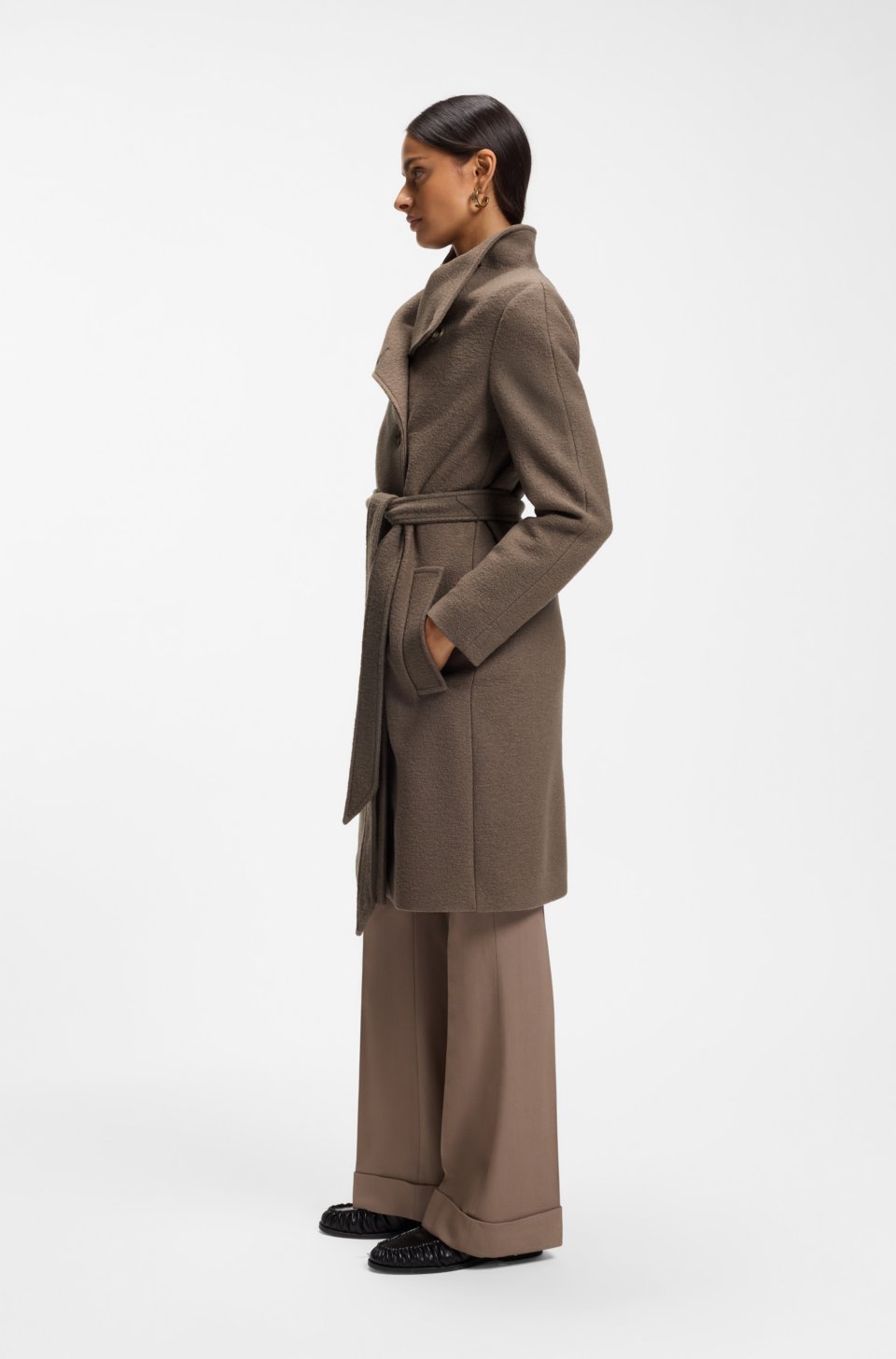 Belted double-breasted coat in virgin wool