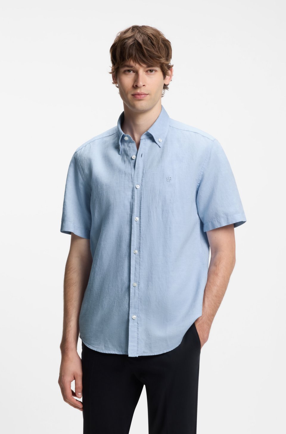 Short-sleeved shirt in a cotton and linen blend