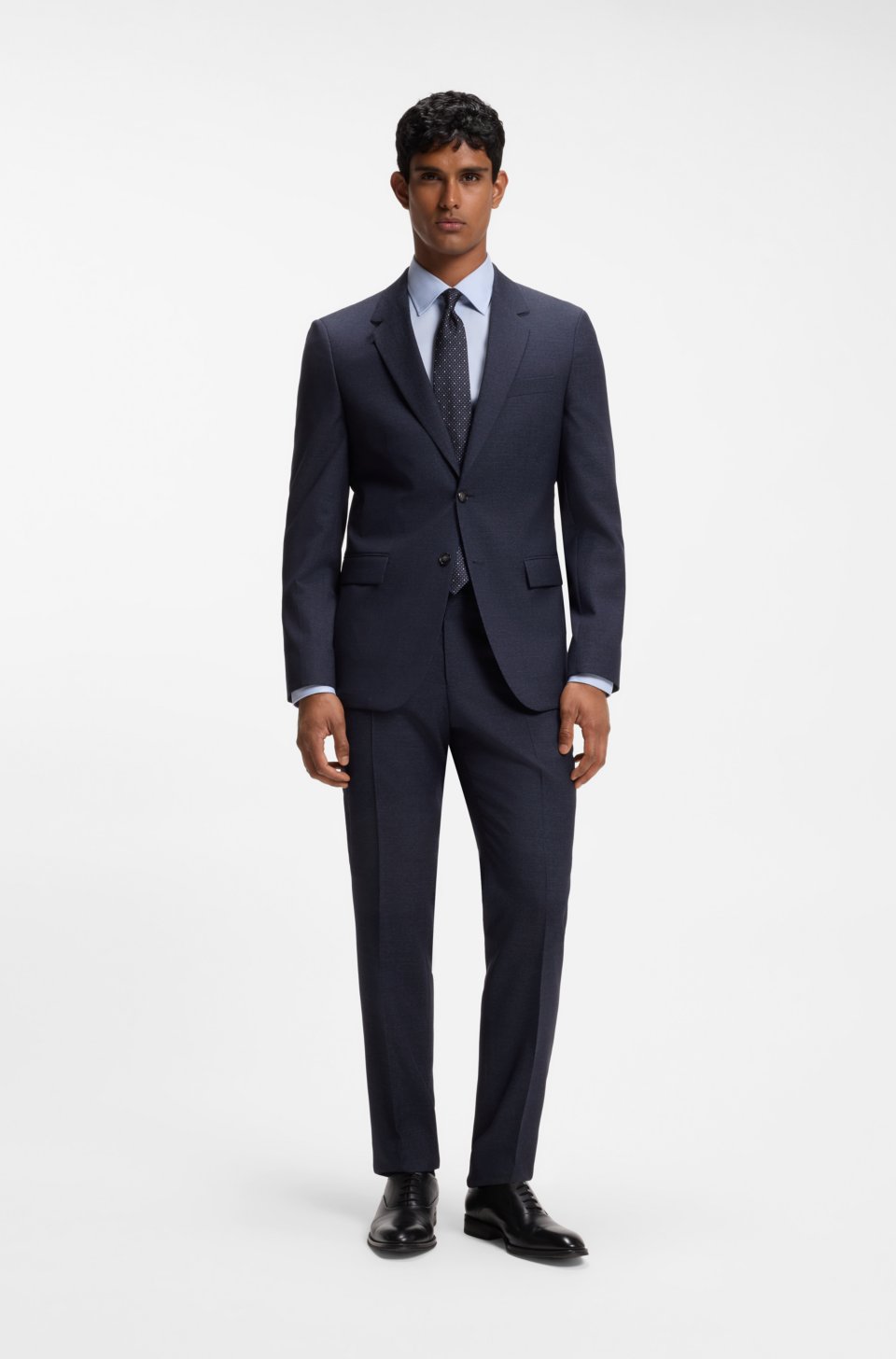 Slim-fit suit in micro-patterned virgin wool