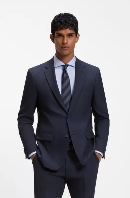 Two-piece suit in crease-resistant micro-pattern fabric
