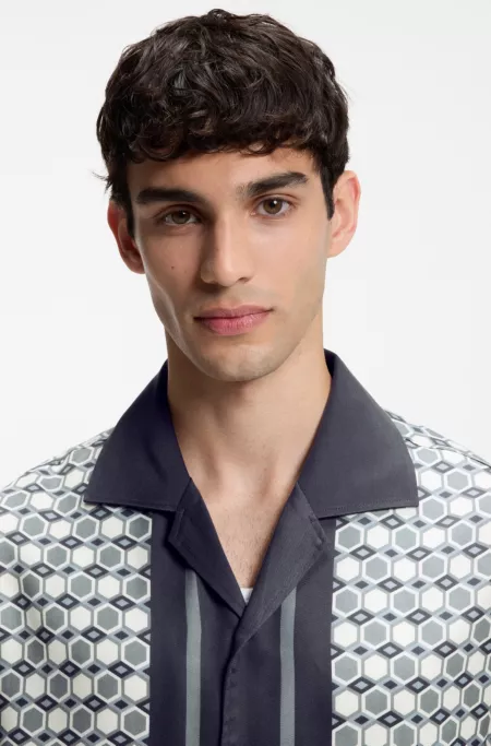 Oversize-fit printed shirt