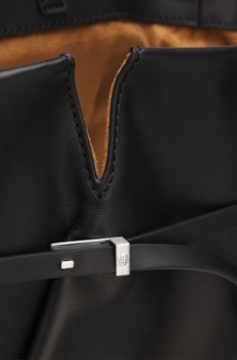 Runway BOSS Revers tote bag in leather, Black