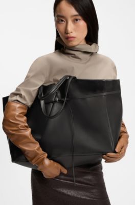Runway BOSS Revers tote bag in leather, Black