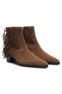 Slip-on boots , Brown