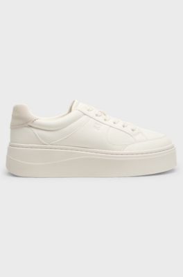 Platform trainers, Natural
