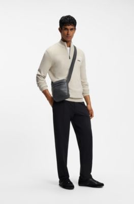 Reporter bag in faux leather with piqu&eacute; detailing, Black