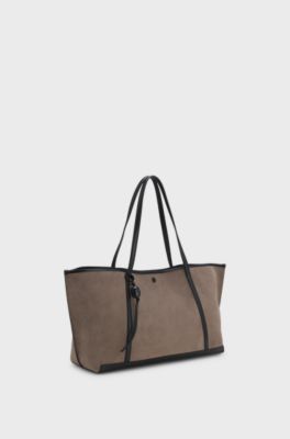 Spacious tote bag in suede with logo detail, Brown