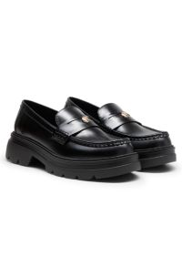 Leather loafers, Black