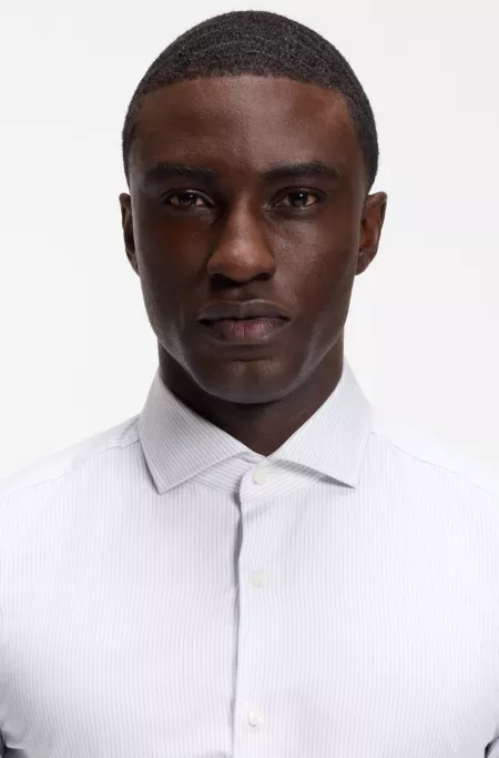 Slim-fit shirt in structured cotton twill