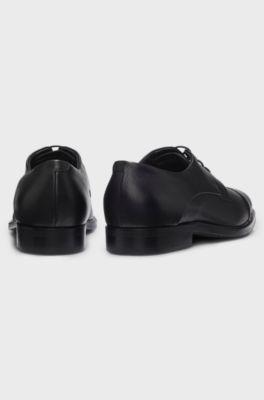 Italian-made Derby shoes in grained leather, Black