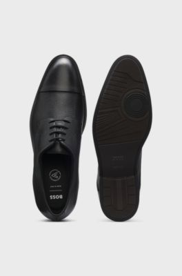Italian-made Derby shoes in grained leather, Black