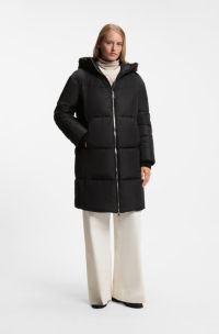 Veste &agrave; capuche en tissu d&eacute;perlant avec garnissage, Noir