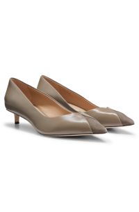 Classic slip-on court shoes for formalwear, Taupe