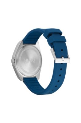 Silicone-strap watch with engraved bezel