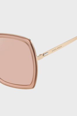 Angular sunglasses in mixed materials with signature hardware, Pink