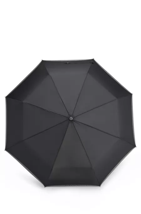Pocket umbrella with grey border