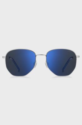 Silver-tone sunglasses with blue details, Silver