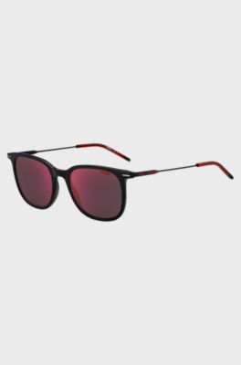 Ultra-lightweight sunglasses in black acetate with slender temples, Black
