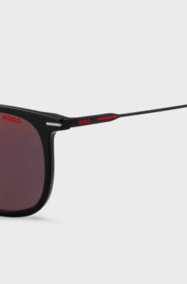 Ultra-lightweight sunglasses in black acetate with slender temples, Black
