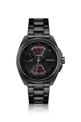 Angular black-plated watch with link bracelet, Black