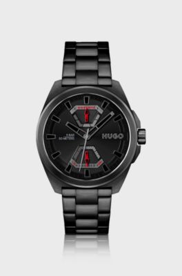 Angular black-plated watch with link bracelet, Black