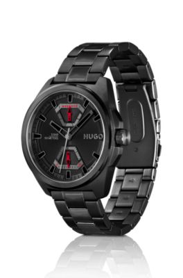 Angular black-plated watch with link bracelet, Black