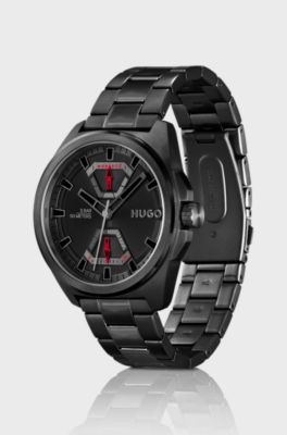 Angular black-plated watch with link bracelet, Black