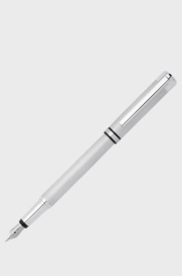 Verchromter F&uuml;llfederhalter mit graviertem Muster, Silber