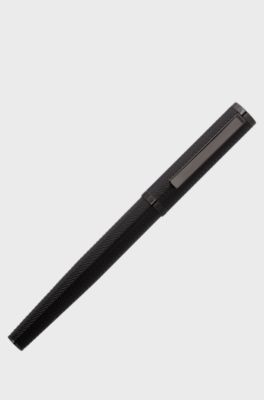 Herringbone-textured rollerball pen in brass, Black