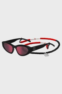 Black sunglasses with beaded chain, Black