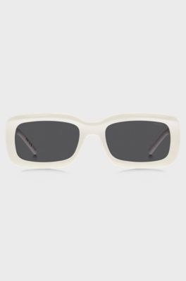 Lunettes de soleil blanches avec branches &agrave; logo revisit&eacute;, Blanc