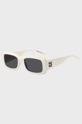 Lunettes de soleil blanches avec branches &agrave; logo revisit&eacute;, Blanc