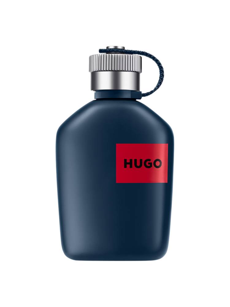 Artikel klicken und genauer betrachten! - HUGO Jeans Eau de Toilette für Herren im 125-ml-Flakon ist ein spritziger und leichter Duft für alle, die sich nicht scheuen, ihren eigenen Weg zu gehen.Das Parfüm wird in einem mattblauen Flakon mit dem charakteristischen Logo geliefert und ist eine markante Mischung aus frischer Grapefruit, belebender Pfefferminze und warmem Sandelholz.Inhaltsstoffe: Alkohol denat., Wasser, Duftstoff, Limonen, α-Isomethylionon, Linalool, Cumarin, Citronellol, B | im Online Shop kaufen