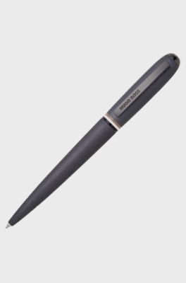 Stylo &agrave; bille en m&eacute;tal bross&eacute; avec bague &agrave; rayures embl&eacute;matiques, Gris sombre