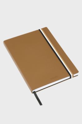 Carnet A5 en similicuir camel avec &eacute;lastique &agrave; rayures embl&eacute;matiques, Assorted-Pre-Pack
