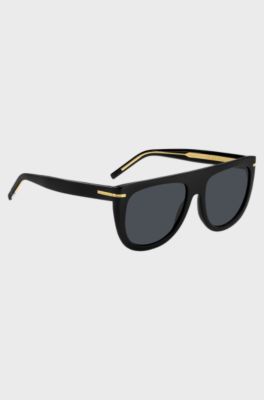 Gafas de sol de acetato negro con detalles met&aacute;licos dorados, Negro