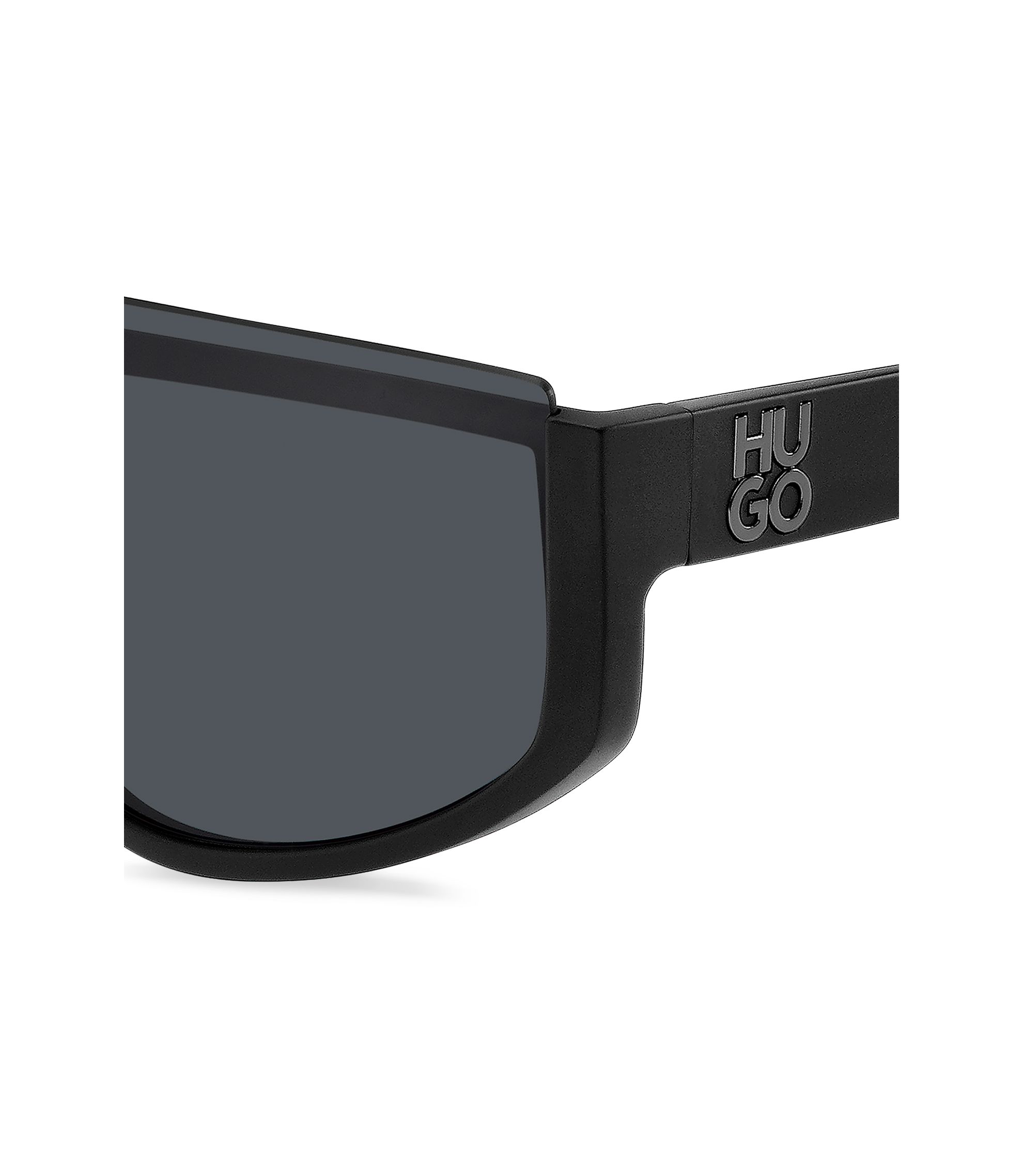 HUGO - Mask-style sunglasses in black with stacked logo - Black