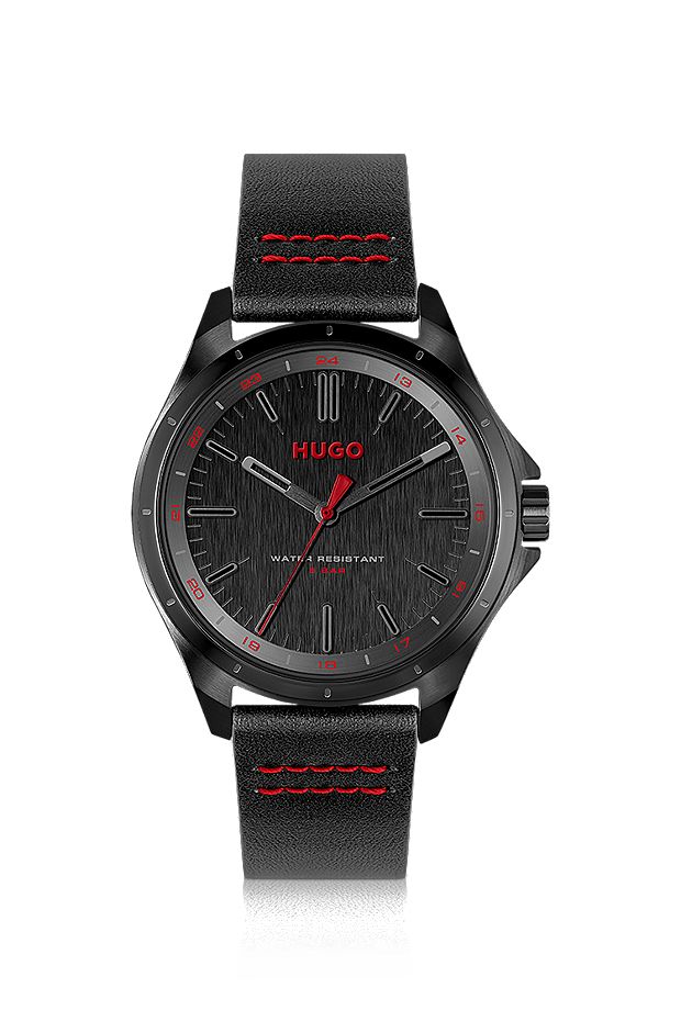 Uhr mit schwarzem Zifferblatt, Lederarmband und Logo-Details, Schwarz