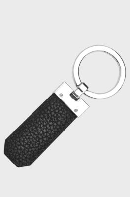 Gift-boxed key ring in grained leather with logos, Black