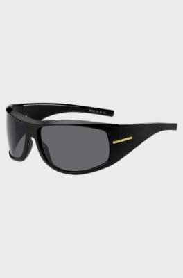 Mask-style sunglasses in black with gold-tone hardware, Black