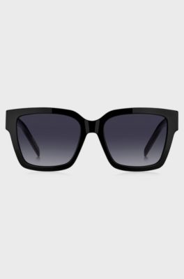 Black-acetate sunglasses with gold-tone Double B monograms, Black