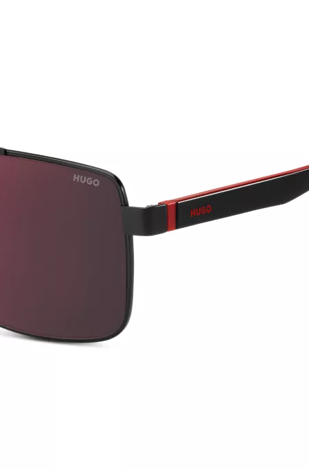 Double-bridge sunglasses in black and red