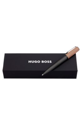 Mixed-texture ballpoint pen with branded camel cap, Black