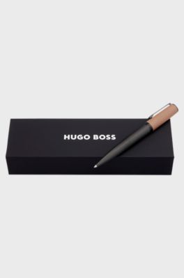Mixed-texture ballpoint pen with branded camel cap, Black