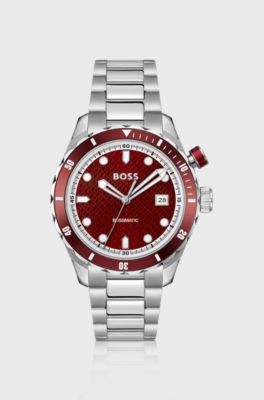 Reloj autom&aacute;tico plateado con textura de monogramas en la esfera roja, Plata