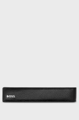 Zwart etui van generfd leer, Zwart