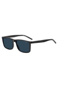 Schwarze Sonnenbrille mit blau getönten Gläsern, Schwarz
