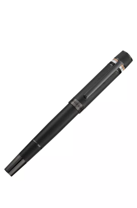 Textured-barrel fountain pen with signature-stripe ring