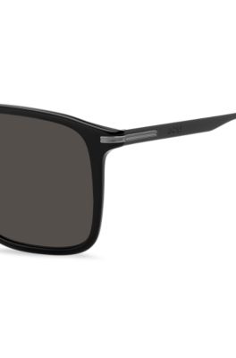 Matte-black sunglasses with stripe detail, Black