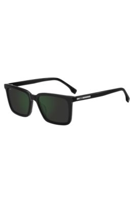 Sunglasses with lacquered logo plaque, Black